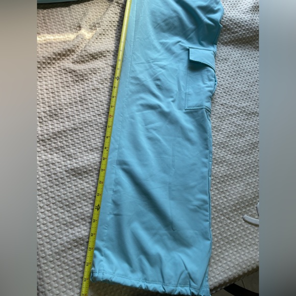 Gilly Hicks Active Fleece-Lined
Cargo Pants - Picture 2 of 10